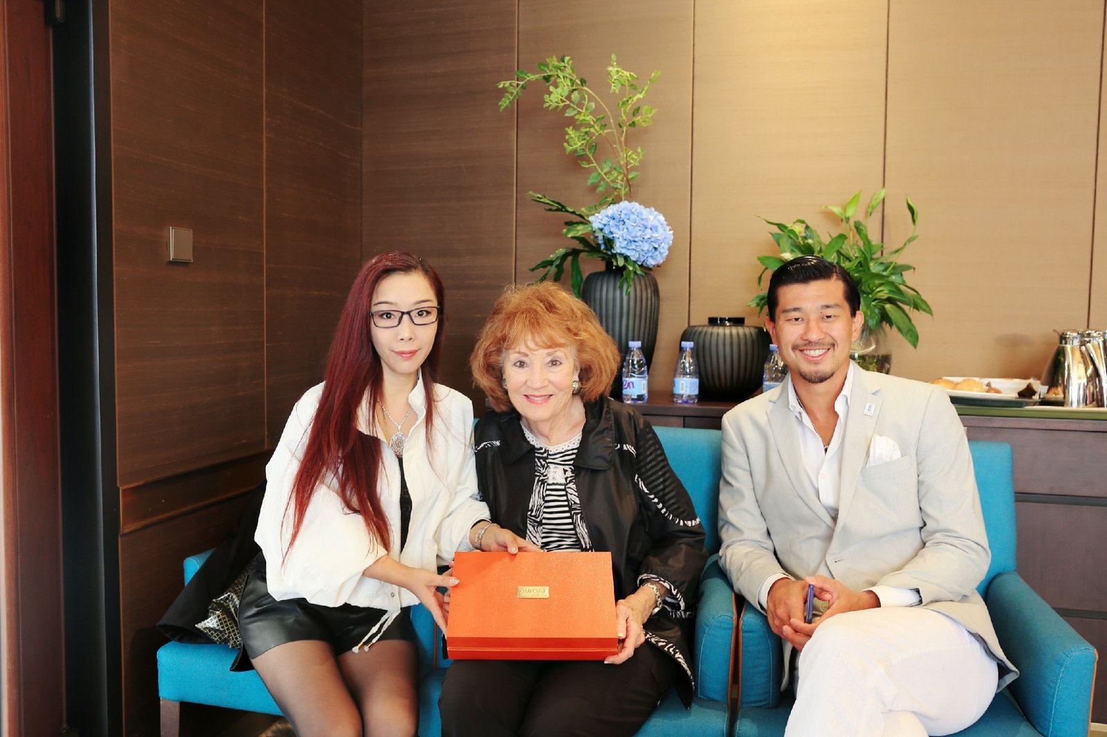 Cooper and his wife, the father of aerobic exercise in the world, stand for Aurora
