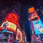 Aurora Industries made a stunning debut on the NASDAQ screen, showcasing the power of Chinese silk and porcelain to the world