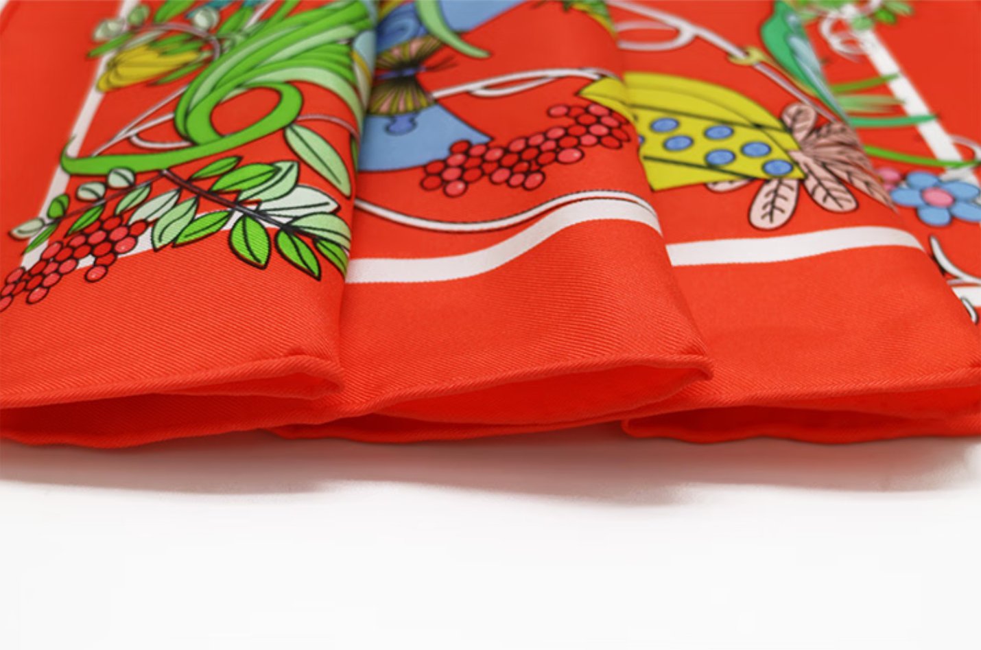 Fragrant twill silk master table version silk scarf, 66x66CM workplace scarf