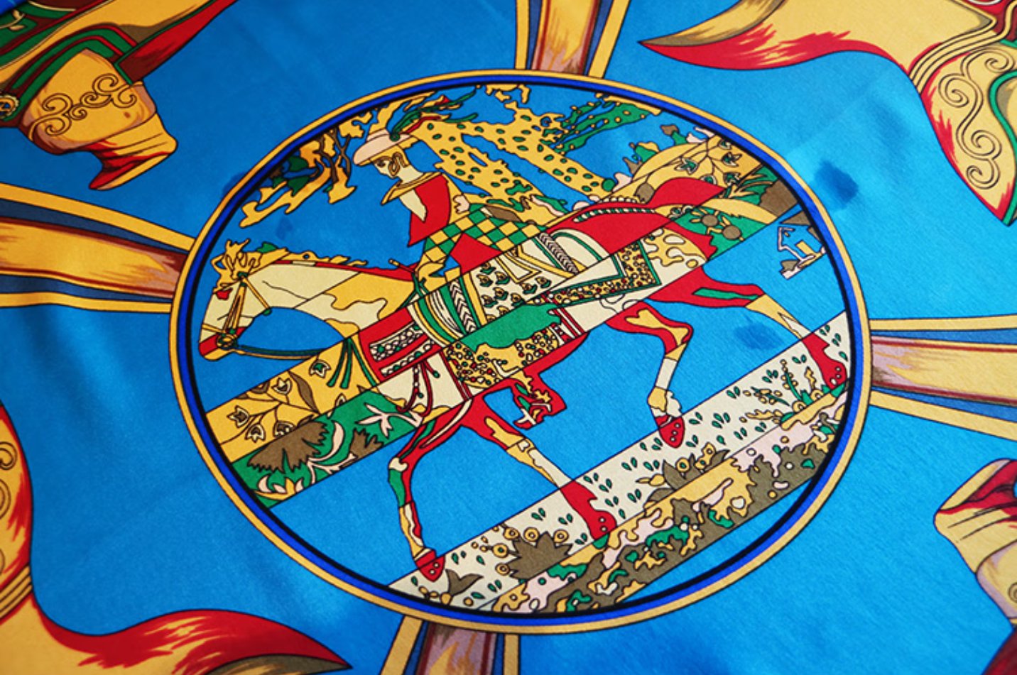 First Battle Fang Jie -100% Mulberry Silk Scarf, Women's Workplace