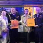 Indonesian military attach é to China, Prayut Mr. Bomana and Thai military attach é in China, Mr. Balatai, held Aurora products and gave a thumbs up to the Chinese brand, which has been ranked among the top 500 Asian brands.