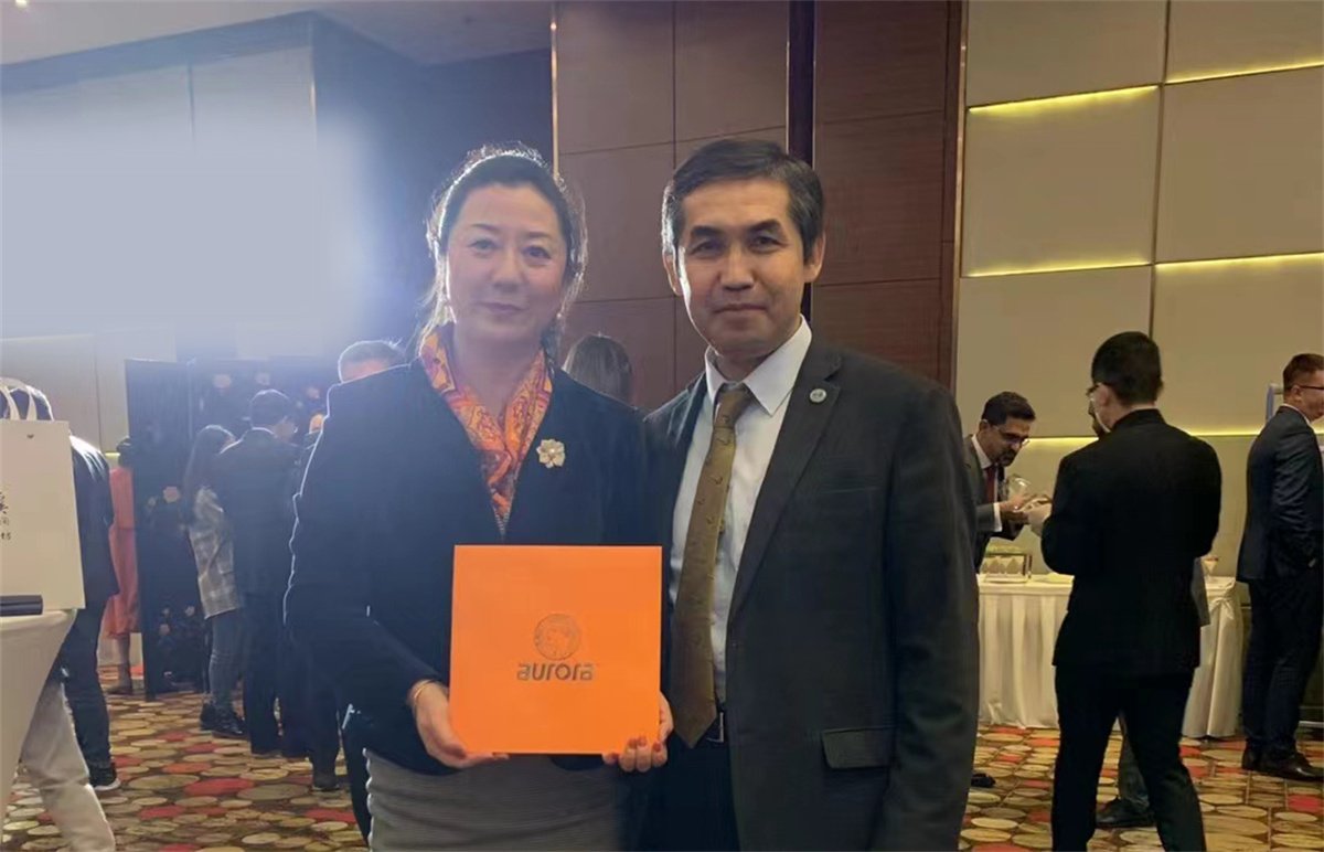 Mr. Luo Guangming, Minister Counsellor of the Embassy of Kazakhstan in China and Permanent Representative of Kazakhstan to the Secretariat of the Shanghai Cooperation Organization, gave a thumbs up to the Aurora product platform!
