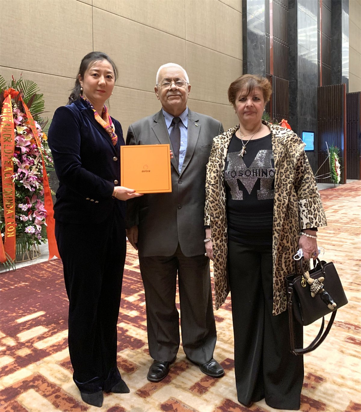 Mr. Fariz Mahdavi - Ambassador Extraordinary of the Embassy of Palestine in China, gives a thumbs up to Aurora, a Fortune 500 Asian brand!