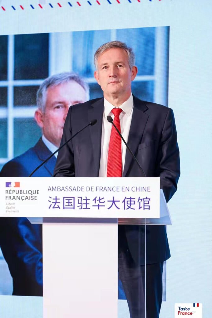 씨. Roland, the newly appointed Ambassador of France to China, a permanent member of the United Nations Security Council
