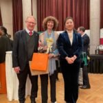 Belgian cultural counselor and Italian cultural counselor join hands to give a thumbs up to the Aurora Silk Road platform!