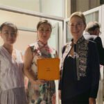 Ms. Song Lian, the current Swedish Ambassador to China, gave a thumbs up for Aurora Silk Road in Beijing!